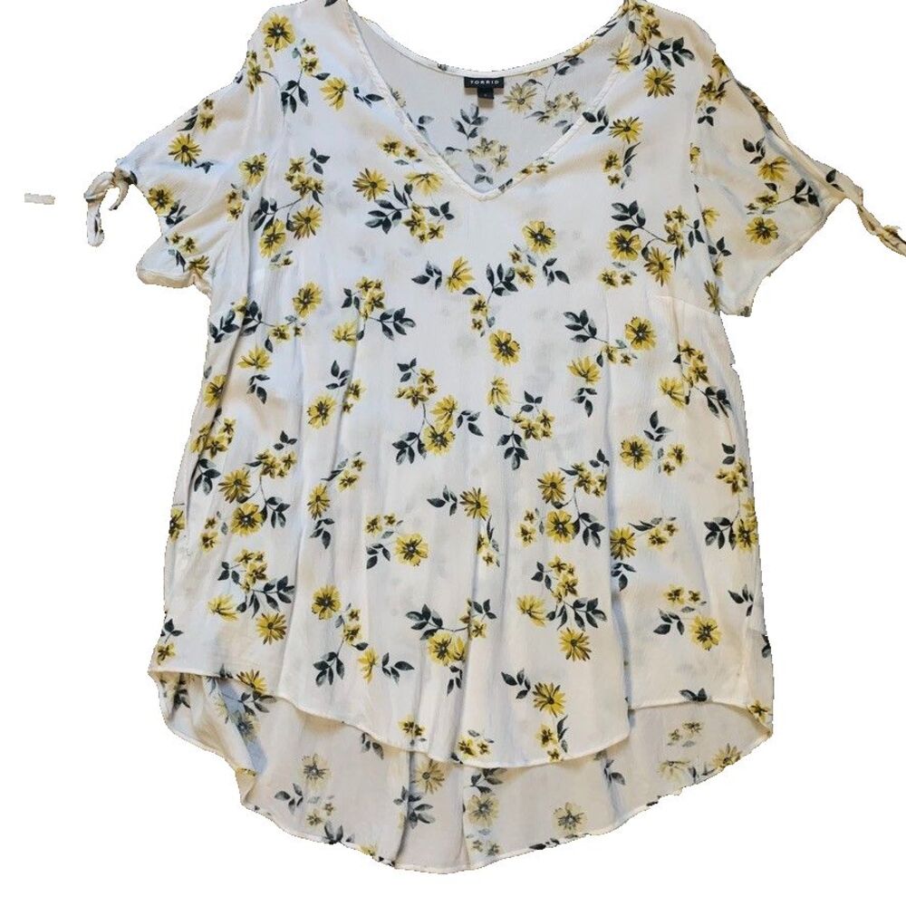 Torrid Yellow Floral Shirt SZ 2 Short Slit Sleeves Dressy Casual V-Neck Top